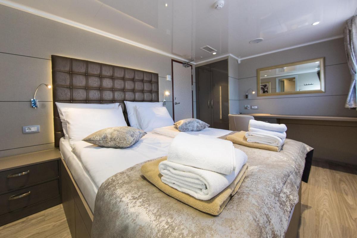 Amb-Cabin-Main Deck (10)