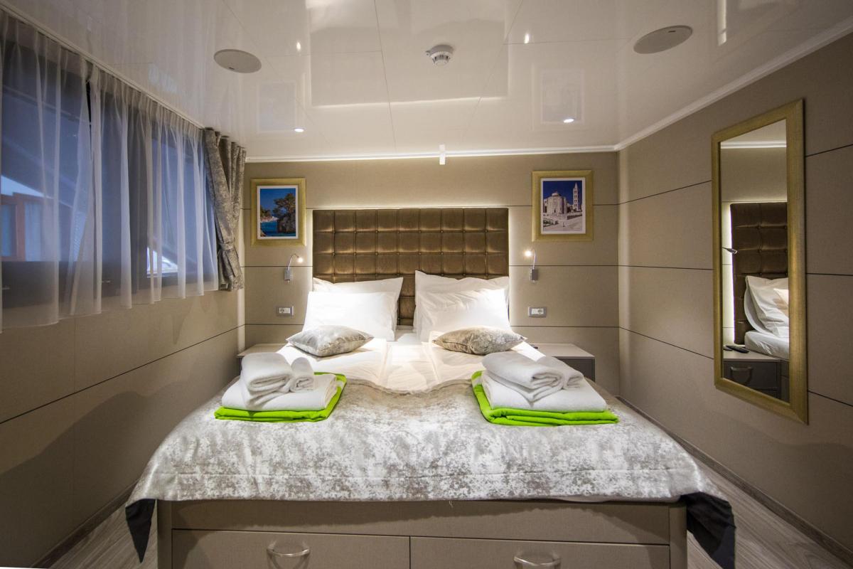 Amb-Cabin-Main Deck (7)