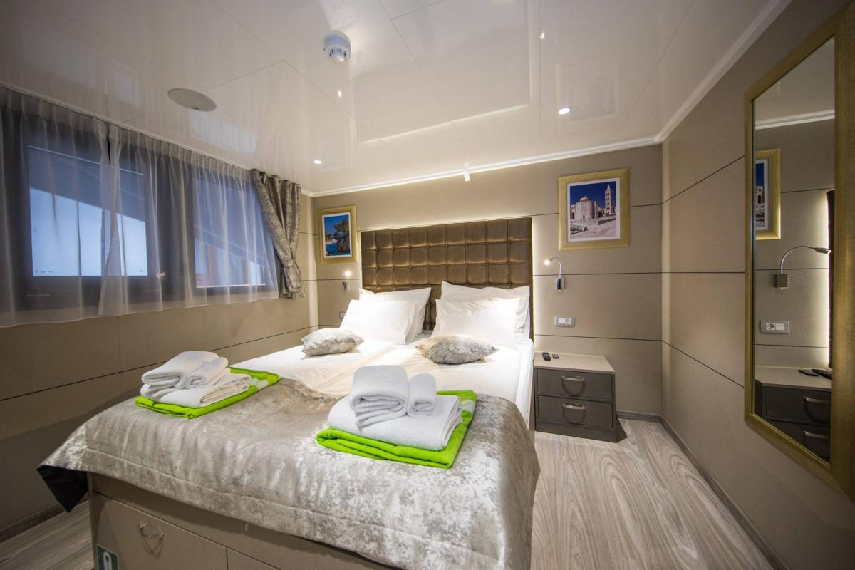 Amb-Cabin-Main Deck (8)