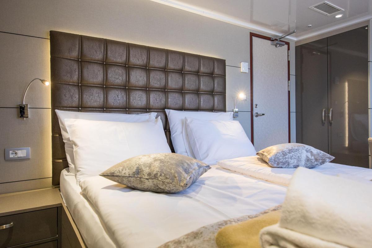 Amb-Cabin-Standard (3)